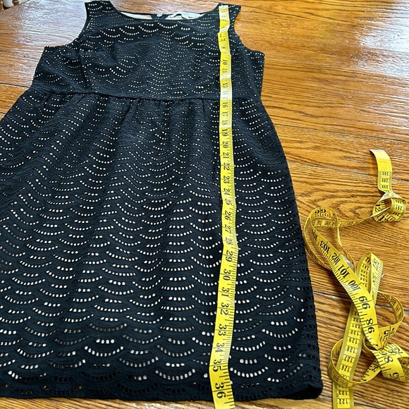Ann Taylor LOFT sleeveless black cutout style dress. Back zipper. Size 10. - Picture 6 of 10